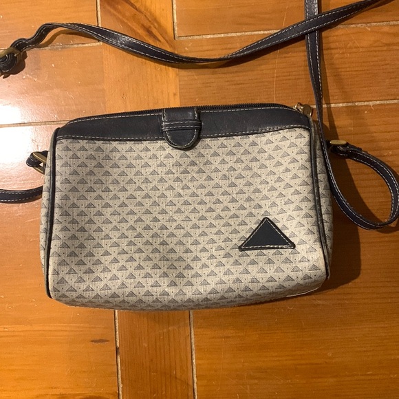 Liz Claiborne Other - Vintage Liz Claiborne Purse